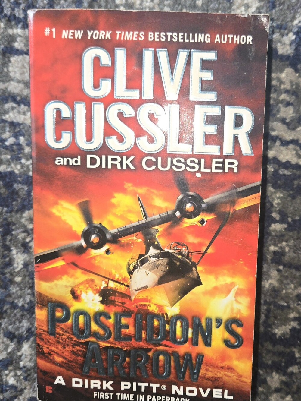 Clive Cussler Poseidon's Arrow Paperback Red Cover  Post WW2 Fiction